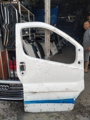 RENAULT TRAFİC SAĞ ÖN KAPI