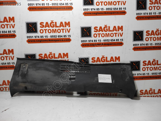 RENAULT CLİO-3 ÇIKMA ARKA BAGAJ KİLİT KAPLAMASI OEM; 8200466110