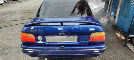 Ford Escort bagaj kapağı ve diğer parçaları