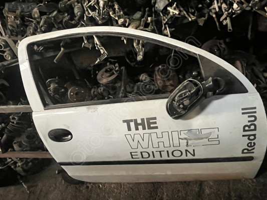 Opel Corsa Sağ Ön Kapı