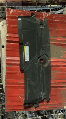 4K0807081 19-22 audi a6 ön panel üst plastiği