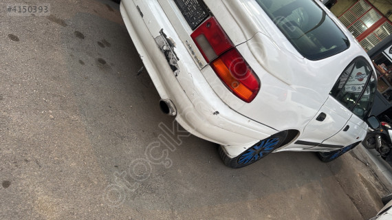 Toyota Carina sağ arka Çamurluk