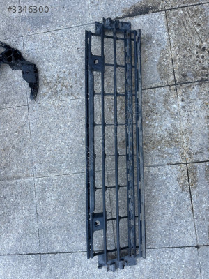 VW GOLF 8 ÇIKMA ORJİNAL ÖN TAMPON IZGARASI 5h0853677 BD12