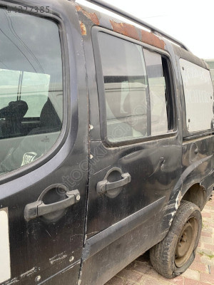 Fiat Doblo İçin Sol Sürgülü Kapı – Oto Çıkma Parçalar