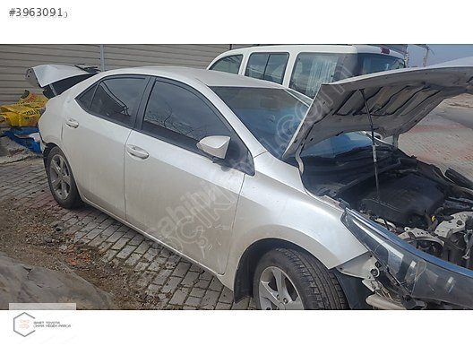 2013- 20188 TOYOTA COROLLA SEDEFLİ BEYAZ HATASIZ KAPILAR