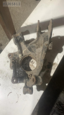 7L8505435 audi Q7 sol taşıyıcı çıkma