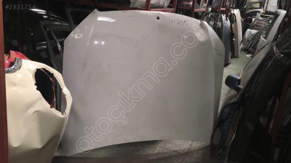 MERCEDES W205 MOTOR KAPUTU