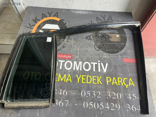 Touran Sağ Arka Kapı Kelebek Camı Orjinal Çıkma