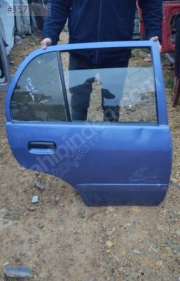 TOYOTA STARLET SAĞ ARKA KAPI