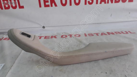 Mercedes C 205 KAPI DÖŞEMESİ SAĞ ÖN KOL DAYAMA