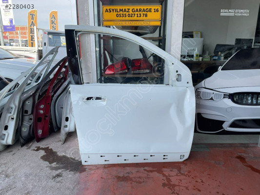 DACİA SANDERO STEPWAY SAĞ ÖN KAPI ORJİNAL