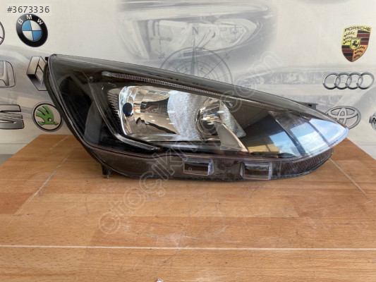 Orjinal Ford Focus 4 Sağ Far - İçi Siyah LED