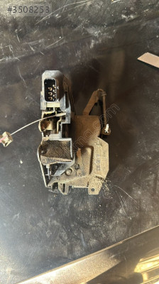 BMW E34 SOL ÖN KAPI KİLİDİ ÇIKMA ORJİNAL - ERCAN TİCARET