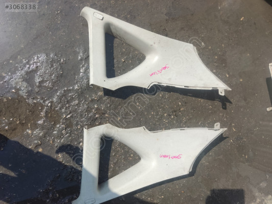Seat Leon kelebek plastikleri