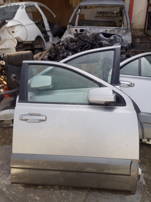 Kia seronto sağ ön kapı