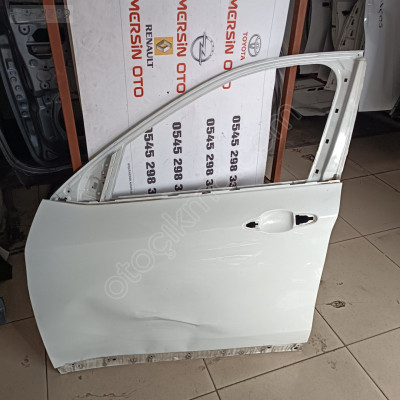 BMW X1 sol ön kapı çıkma orjinal
