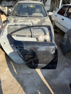 SKODA OCTAVİA SAĞ ARKA KAPI ÇIKMA ORJİNAL