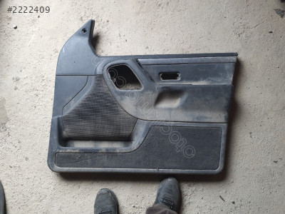 VOLKSWAGEN TRANSPORTER  SAĞ ÖN KAPI DÖŞEMESİ 820895