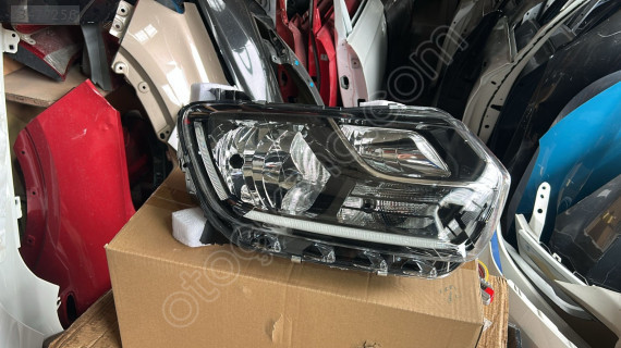 Dacia duster sağ far ledli