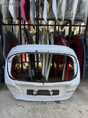 Ford Fiesta bagaj kapağı beyaz 2009+2018