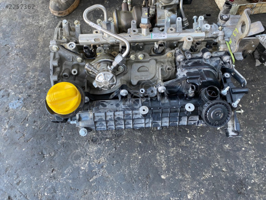 Megan 4.  1.3 tce.   Silindir kapak.   Dolu turbolu