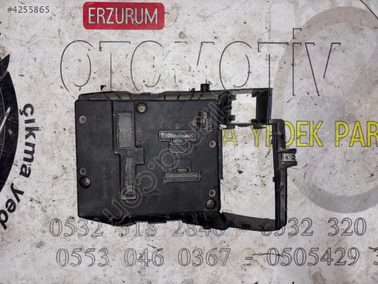 8200029340B RENAULT SCENİC 1 MEGANE 1 Sigorta Kutusu