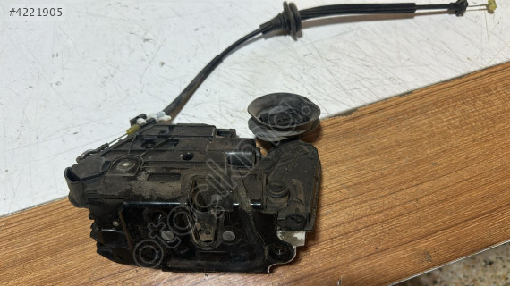 2010-2012 WV GOLF 6 JETTA SAĞ ÖN KAPI KİLİDİ ORJ ÇIKMA