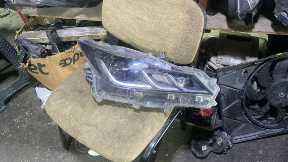TOYOTA COROLLA SAĞ ÖN FAR