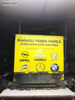 Peugeot 3008 Ön Panjur İç Maske
