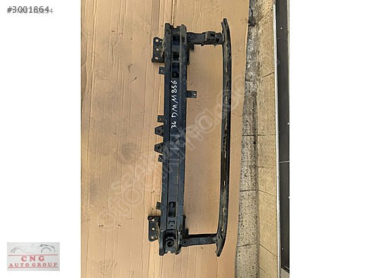 Volkswagen passat b8 ön tampon demiri