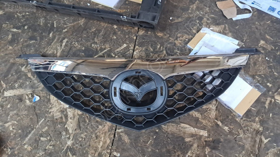 Mazda 3 makkajli Ön Panjur