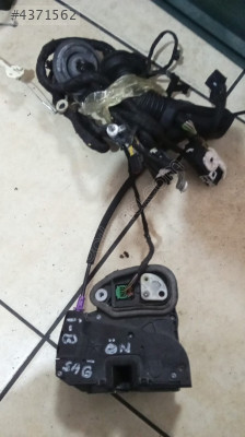 OPEL INSİGNİA B SAĞ ÖN KAPI KİLİDİ