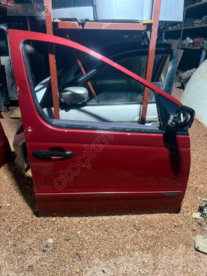 MERCEDES VANEO SAĞ ÖN KAPI ORJINAL TEMİZZ