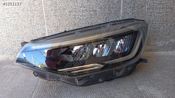 VOLKSWAGEN TAİGO ORJINAL ÇIKMA SOL  FAR