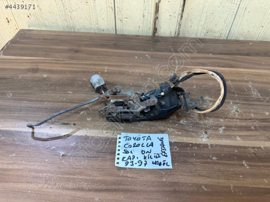 TOYOTA COROLLA SOL ÖN KAPI KİLİDİ 93-98 MODEL ORJİNAL