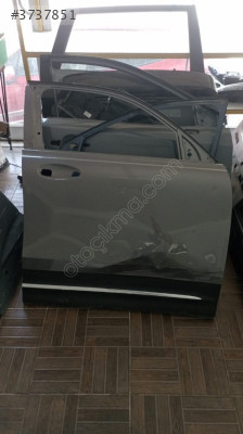 MERCEDES  EQB 20 ORJİNAL ÇIKMA SAĞ ÖN KAPI
