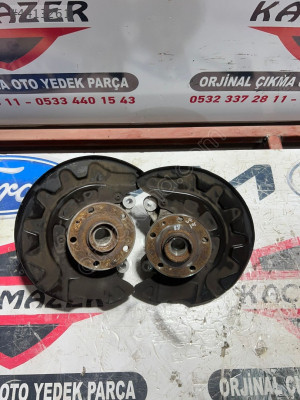 VOLKSWAGEN PASSAT B8 SAĞ SOL ÖN TAŞIYICI ÇIKMA ORJİNAL