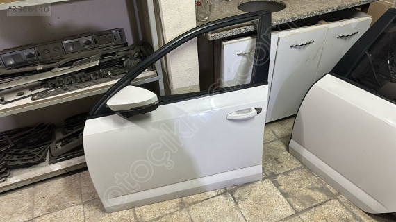 2014-2017 SKODA OCTAVİA SOL ÖN BEYAZ KAPI ORJ ÇIKMA