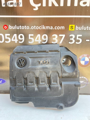 Audi A3 1.6 TDI CLH Motor Üst Kapağı - 04L103925Q