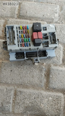 FİAT DOBLO 1.3 SİGORTA KUTUSU