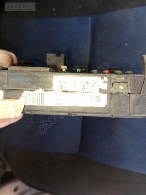 Peugeot partner sigorta kutusu