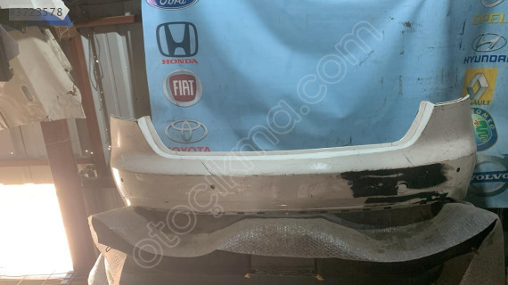 Audi A4 Modeli İçin Çıkma Arka Tampon Parçası