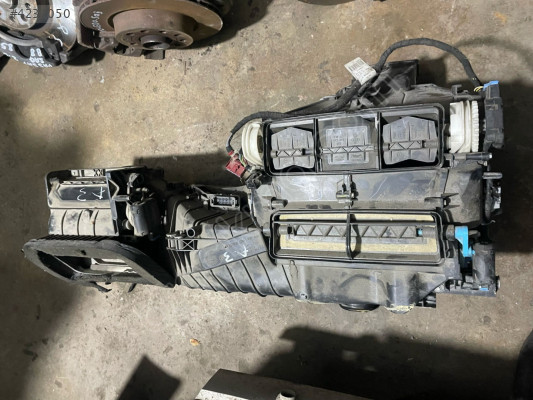 AUDİ A3 KALORİFER KAZANI