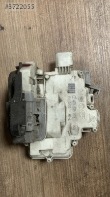 4F0839015 audi a6 sol arka kapı kilidi