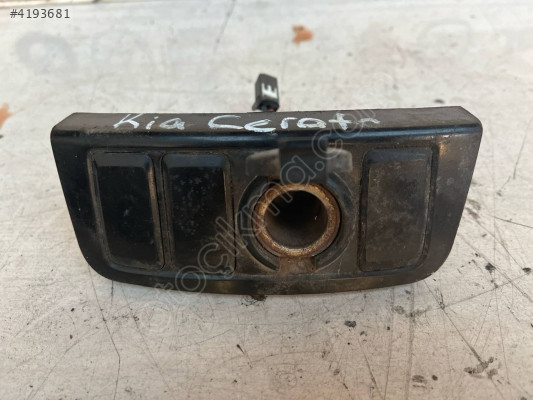 KİA CERATO ÇAKMAKLIK ÇERÇEVESİ