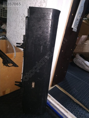 AUDİ A4 ARKA PANEL PLASTİĞİ 2005