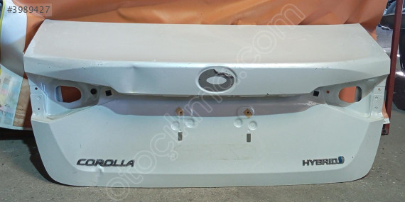 toyota coralla bagaj kapağı