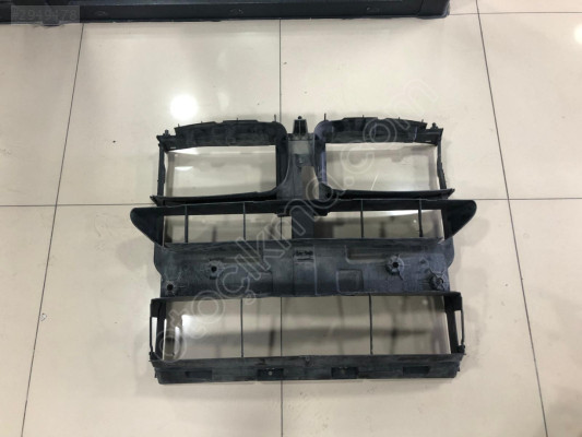 BMW X5 F15 X6 F16 ÖN HAVA KAND MASKESİ C18490-102