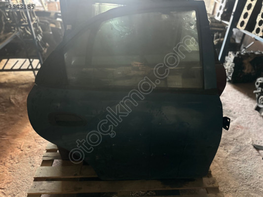 Mazda 626 sağ kapı