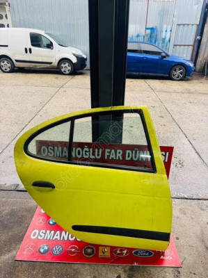 RENAULT MEGANE 1 SAĞ ARKA KAPI DOLU ÇIKMA ORJİNAL